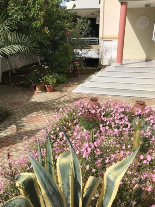 Paralia Akratas Akrata Rose Garden Apartments II المظهر الخارجي الصورة